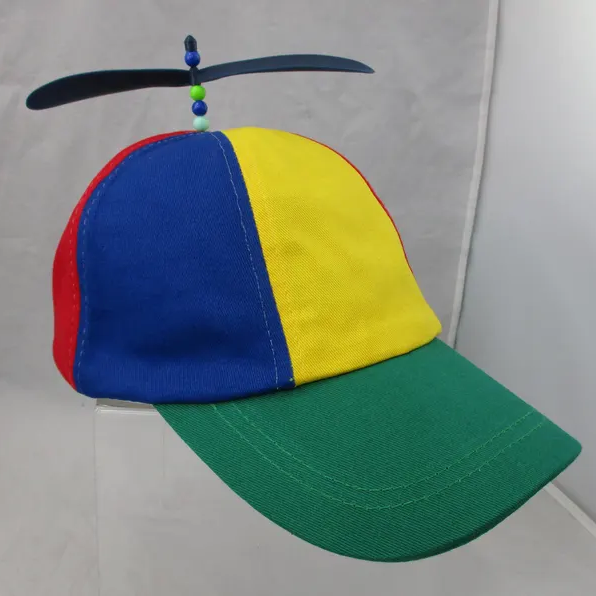 Spinning propeller hat