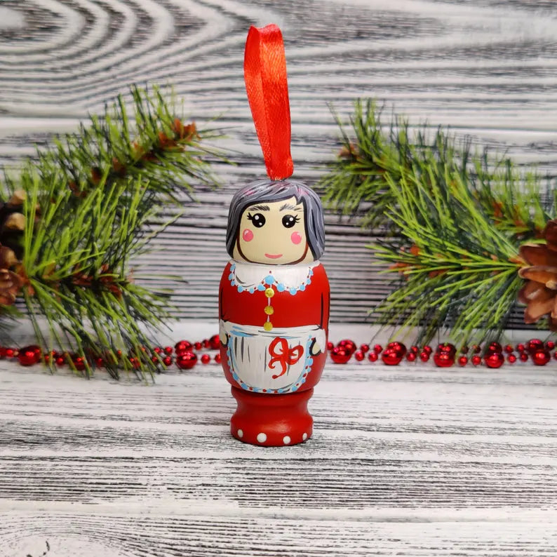 Interesting Santa Claus wooden pendant