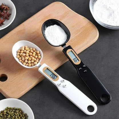 Electronic measuring spoon