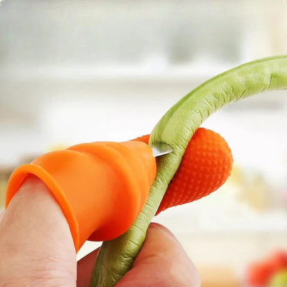 Thumb knife for picking vegetables in the kitchen