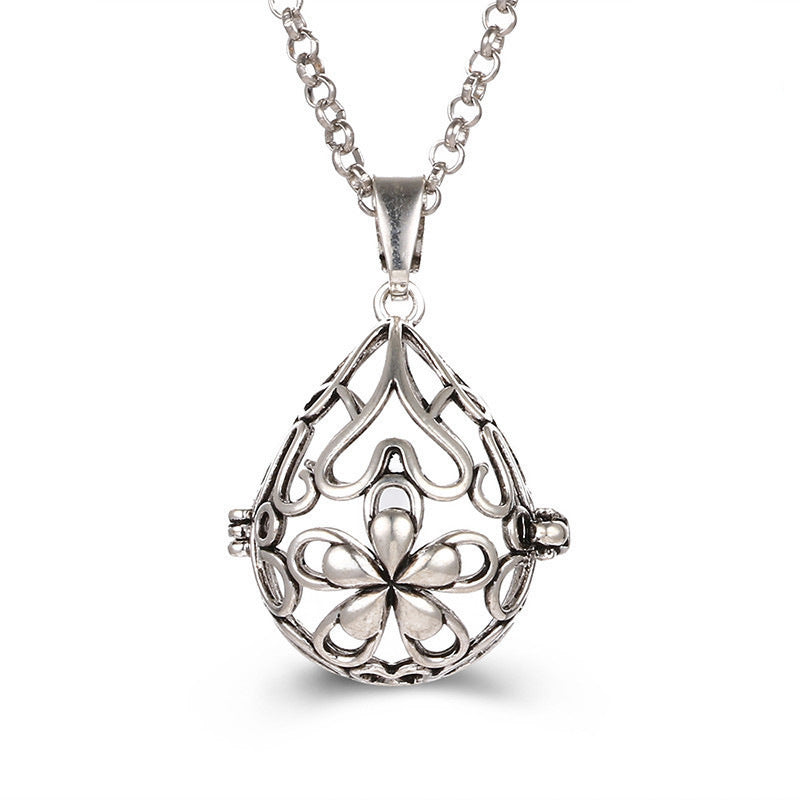 Hollow Necklace Essential Oil Diffuser