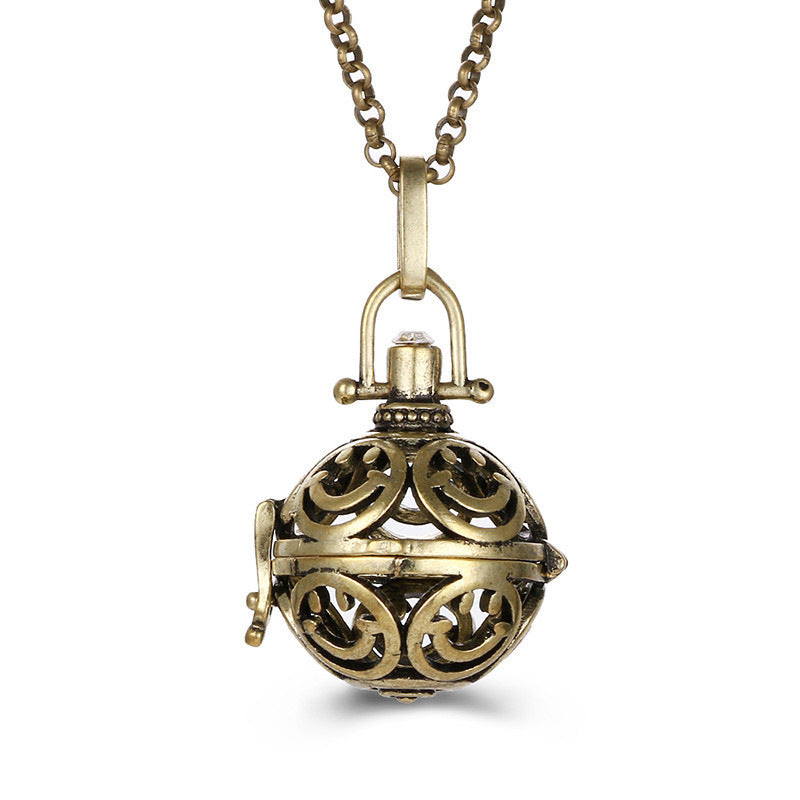 Hollow Necklace Essential Oil Diffuser