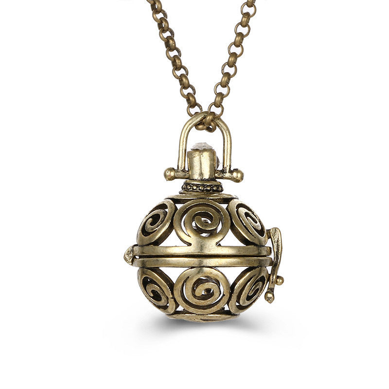 Hollow Necklace Essential Oil Diffuser