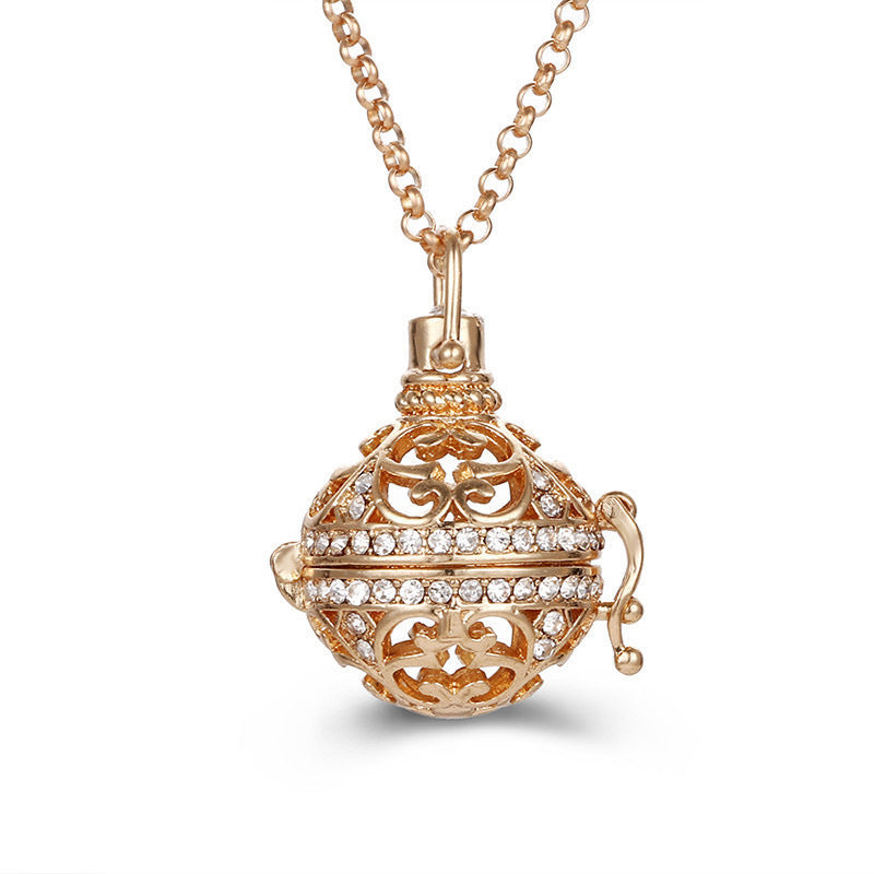 Hollow Necklace Essential Oil Diffuser