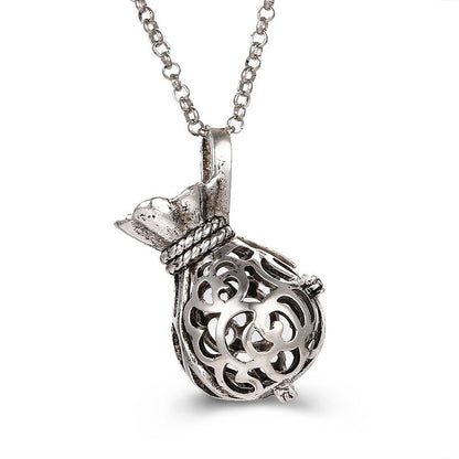 Hollow Necklace Essential Oil Diffuser