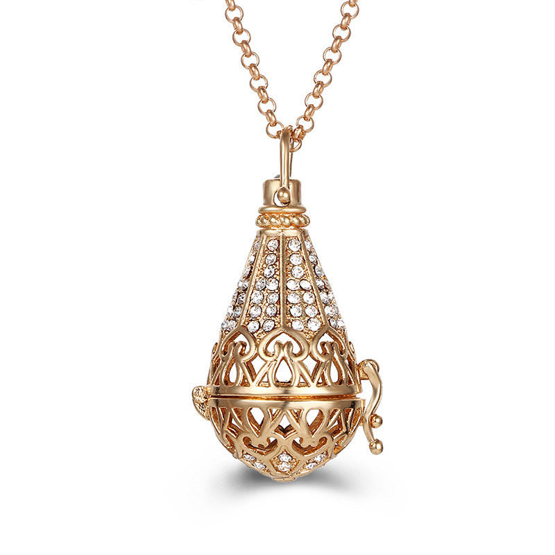 Hollow Necklace Essential Oil Diffuser