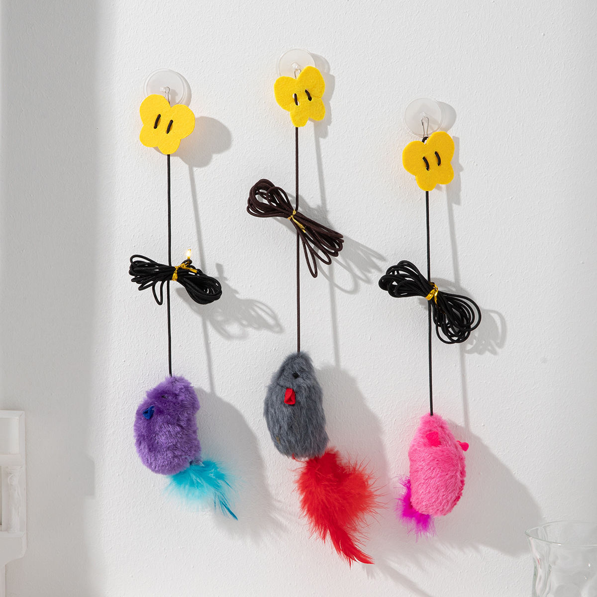 Hanging mouse cat toy